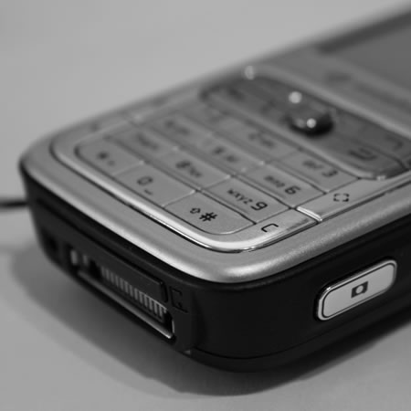 Nokia N73