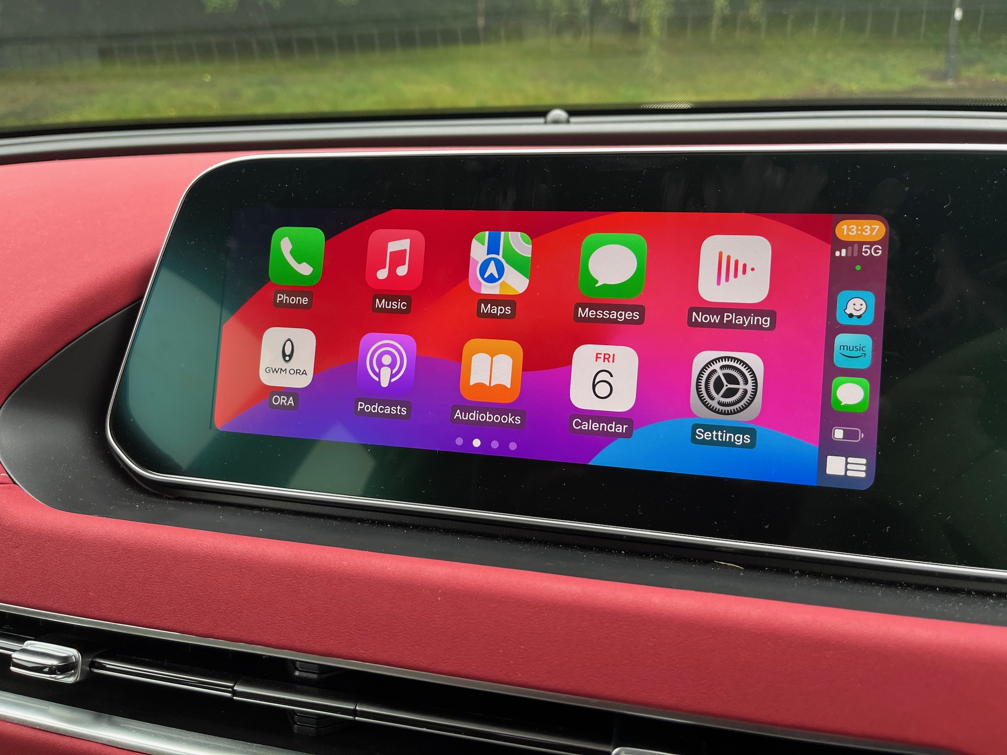 Ora Funky Cat CarPlay